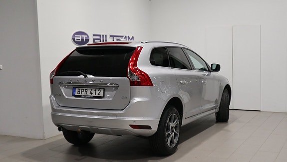 Volvo XC60 11 of 13
