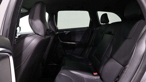 Volvo XC60 7 of 13