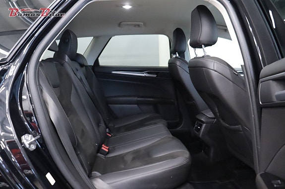 Ford Mondeo 19 of 22