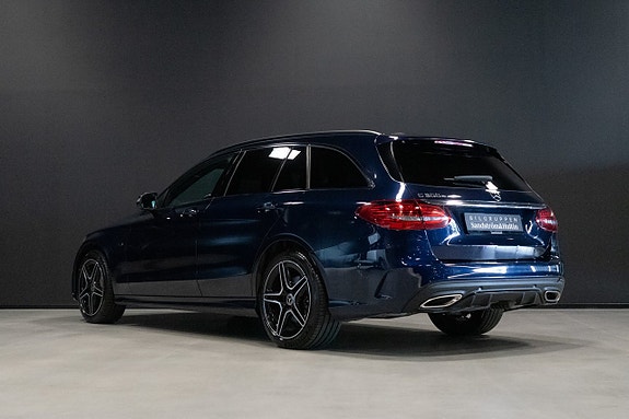 Mercedes-Benz C300 e 4 of 5
