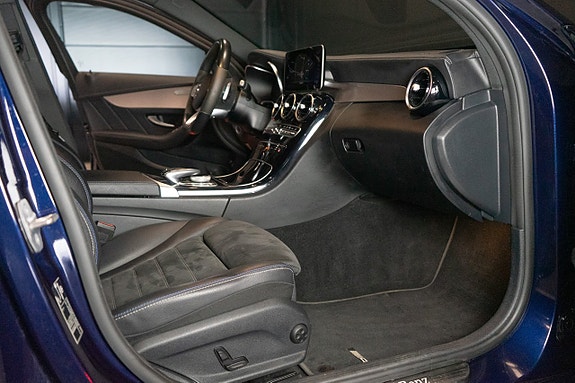 Mercedes-Benz C300 e 14 of 19