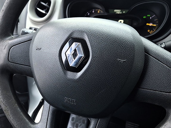 Renault Trafic 21 of 26