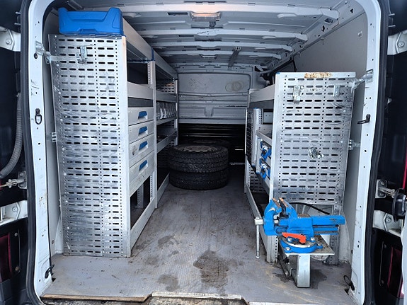 Renault Trafic 9 of 26