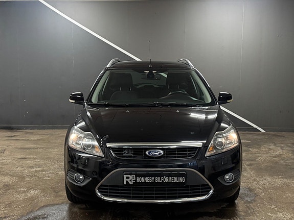 Ford Focus 2 of 17