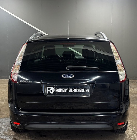 Ford Focus 4 of 17