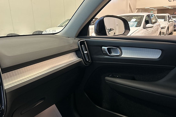 Volvo XC40 22 of 24
