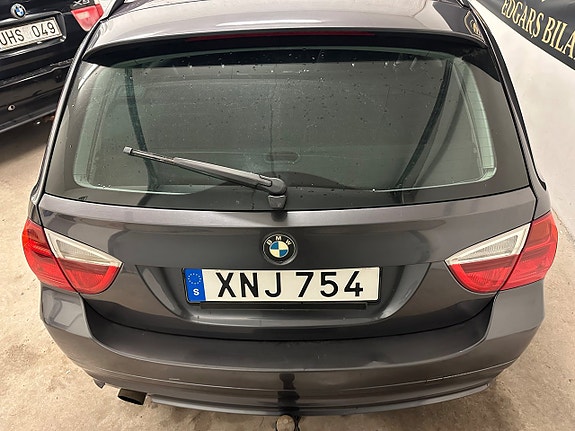 BMW 320 6 of 17