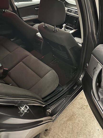 BMW 320 13 of 17