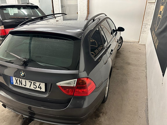 BMW 320 5 of 5