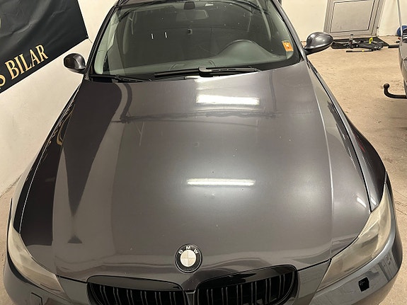 BMW 320 3 of 5