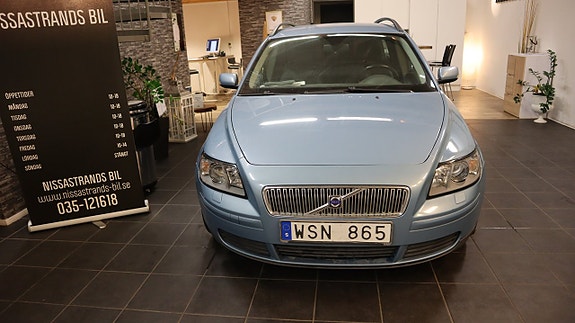 Volvo V50 3 of 6