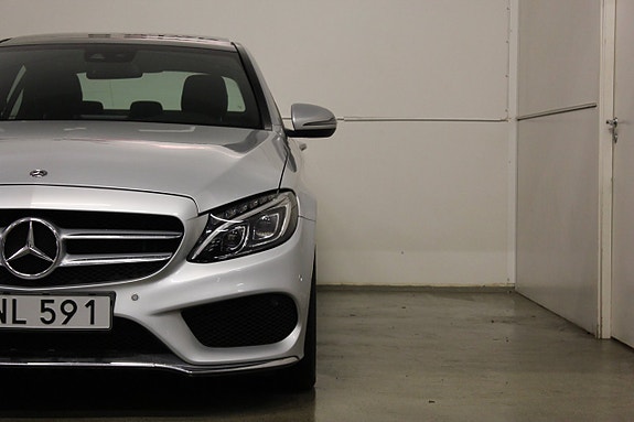 Mercedes-Benz C220 d 4 of 23