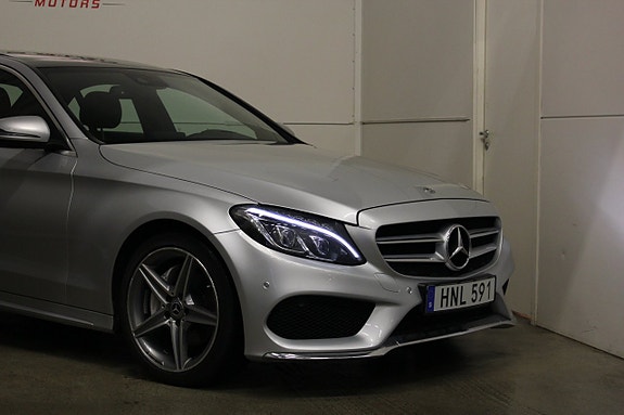 Mercedes-Benz C220 d 2 of 23