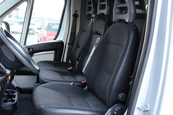 Peugeot Boxer 2 of 16