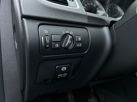 Volvo V60 24 of 30