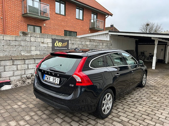 Volvo V60 9 of 30