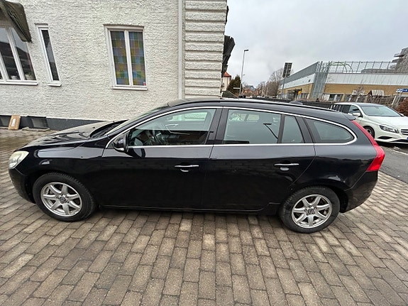 Volvo V60 7 of 30