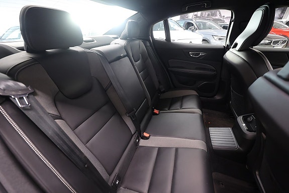 Volvo S60 10 of 21