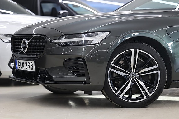 Volvo S60 4 of 5