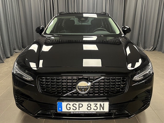 Volvo V90 2 of 5
