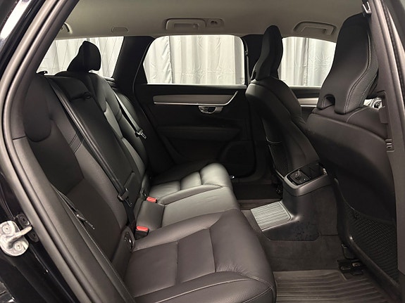Volvo V90 18 of 23