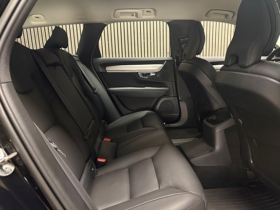 Volvo V90 16 of 16