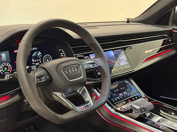 Audi RS Q8 16 of 27