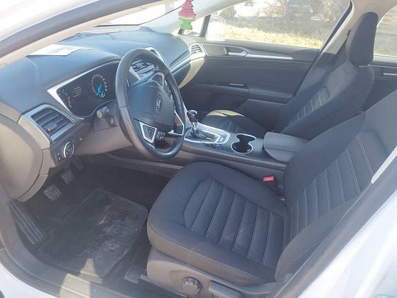 Ford Mondeo 3 of 3