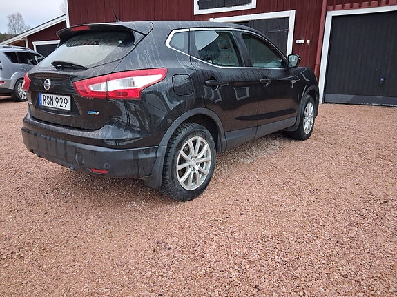 Nissan Qashqai 3 of 5