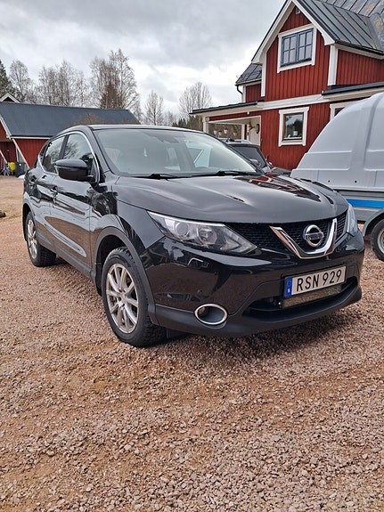 Nissan Qashqai 2 of 5