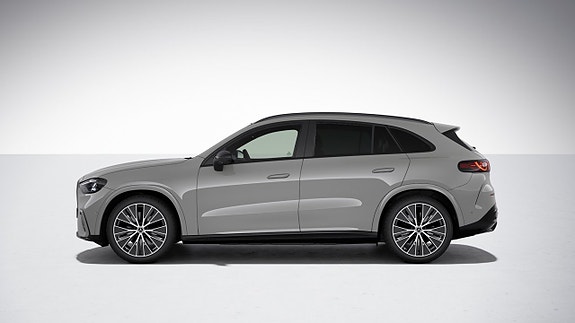 Mercedes-Benz GLC400 3 of 9