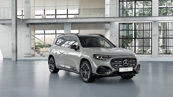 Mercedes-Benz GLB350 4 of 9