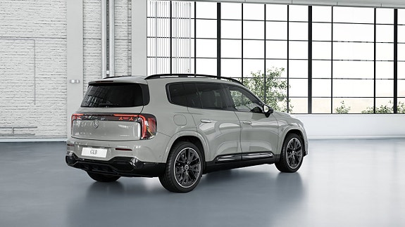Mercedes-Benz GLB350 6 of 9