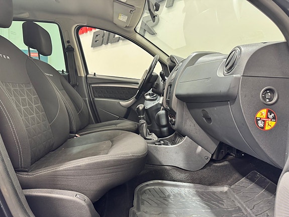 Dacia Duster 6 of 18