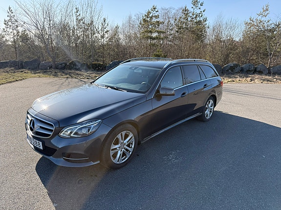 Mercedes-Benz E250 8 of 12