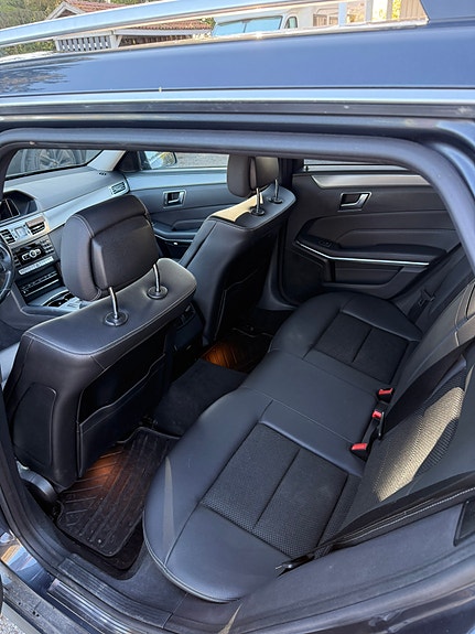 Mercedes-Benz E250 11 of 12