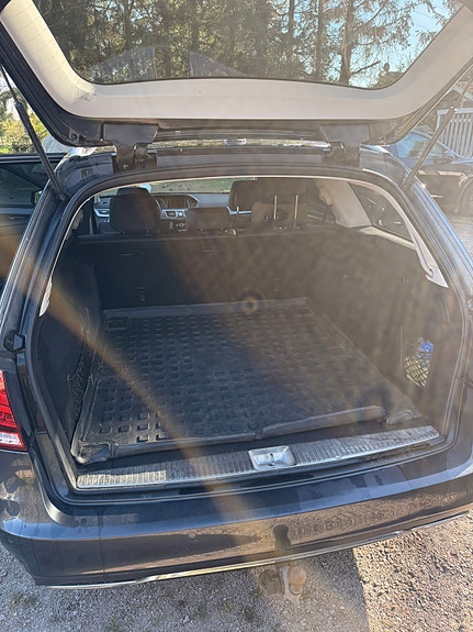 Mercedes-Benz E250 12 of 12