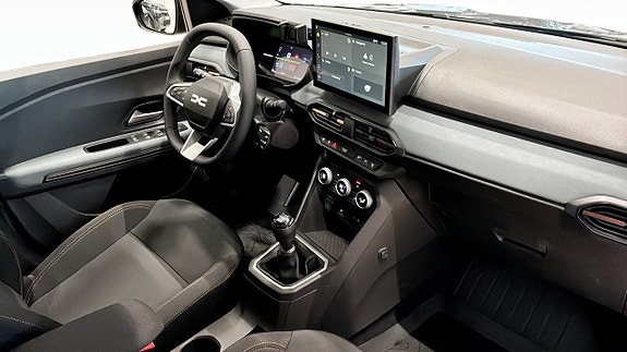 Dacia Sandero 12 of 26
