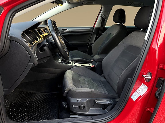 Volkswagen Golf Alltrack 5 of 13