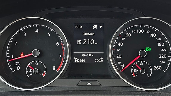 Volkswagen Golf Alltrack 14 of 15