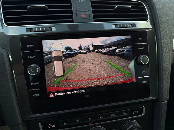 Volkswagen Golf Alltrack 13 of 13