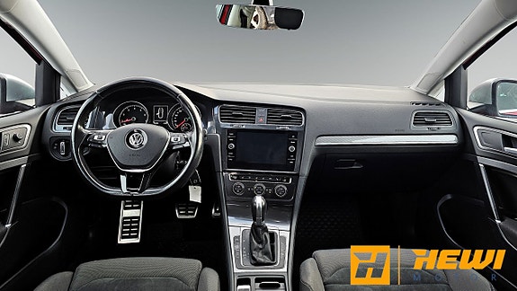 Volkswagen Golf Alltrack 8 of 15