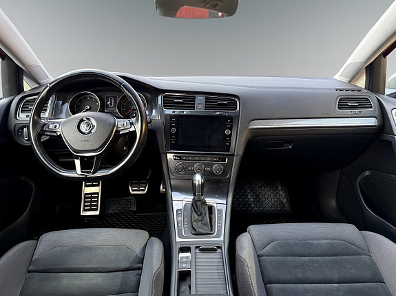 Volkswagen Golf Alltrack 7 of 13