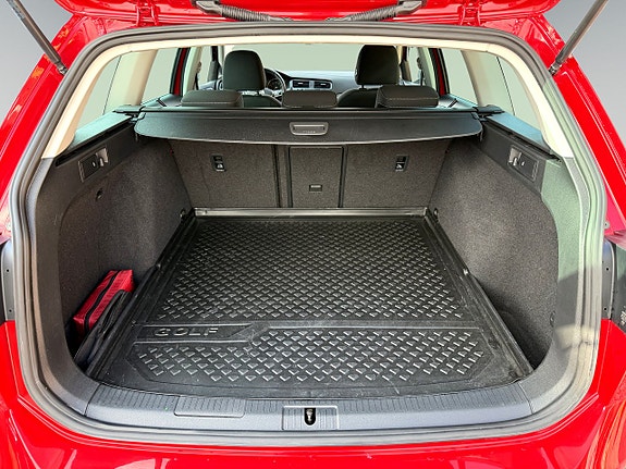 Volkswagen Golf Alltrack 9 of 13