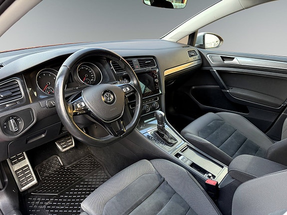 Volkswagen Golf Alltrack 6 of 13