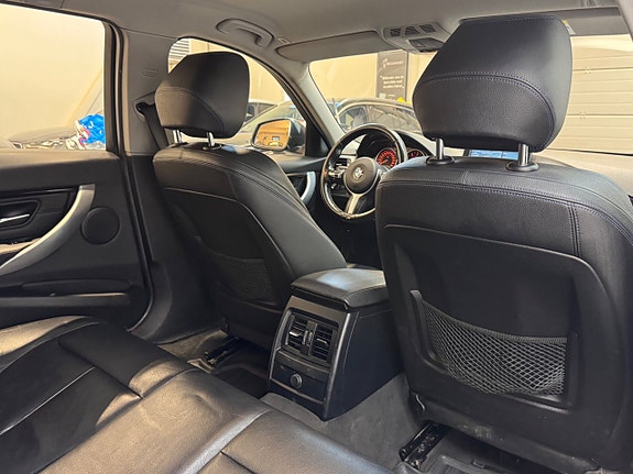 BMW 318d 14 of 24