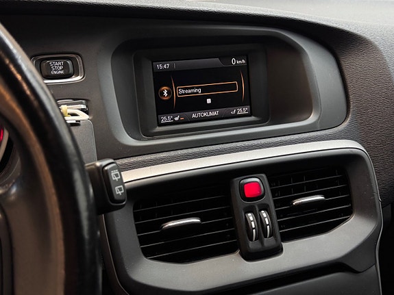 Volvo V40 20 of 23