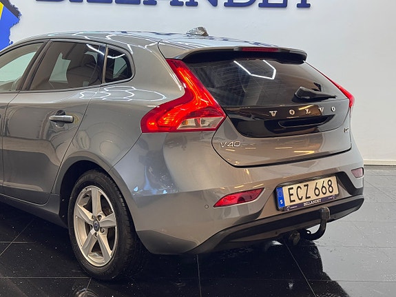 Volvo V40 6 of 23