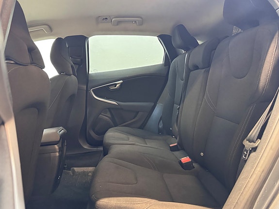 Volvo V40 15 of 23