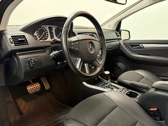 Mercedes-Benz B200 19 of 26
